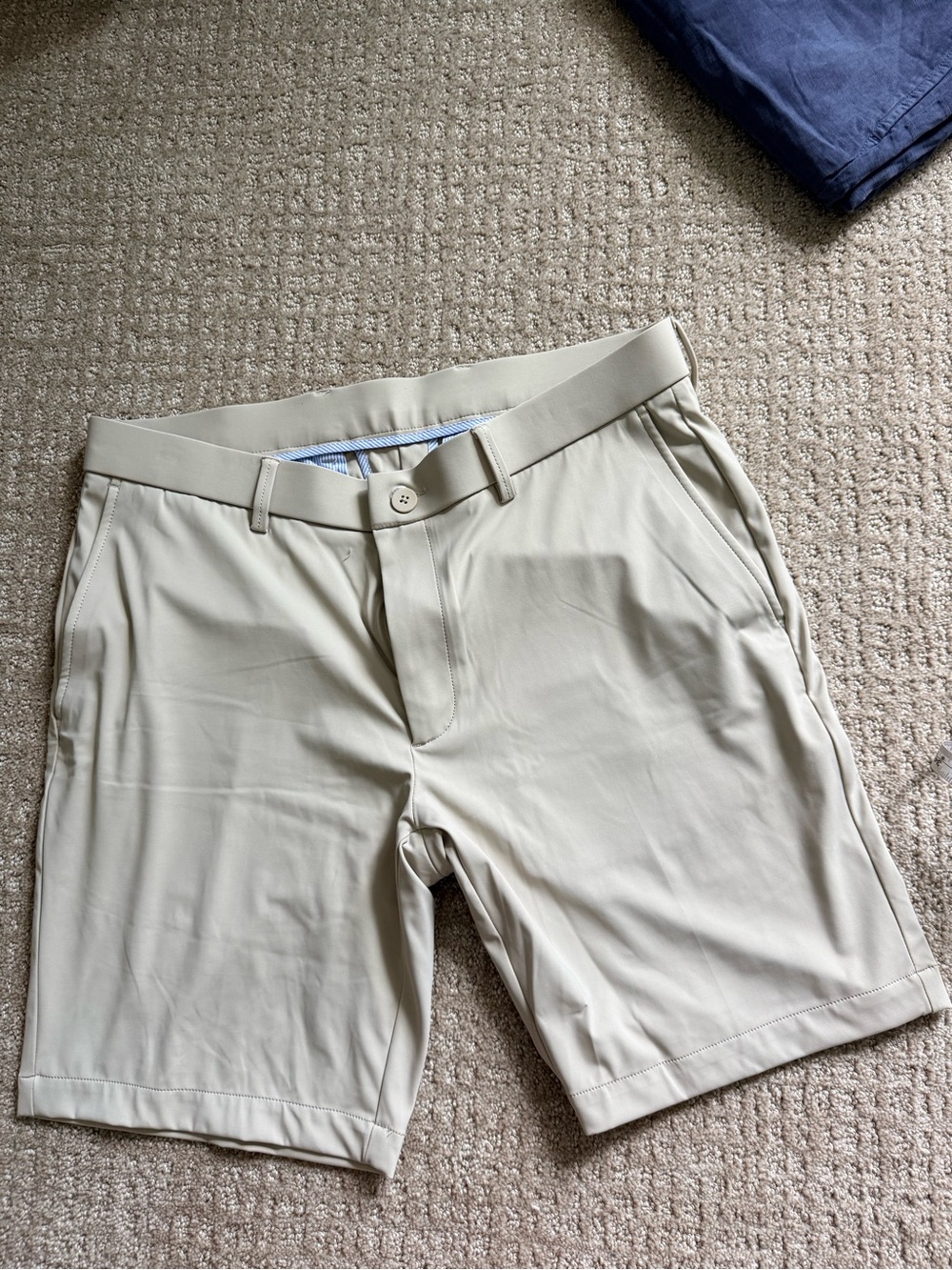 Men's Performance Stretch Shorts - Light Beige